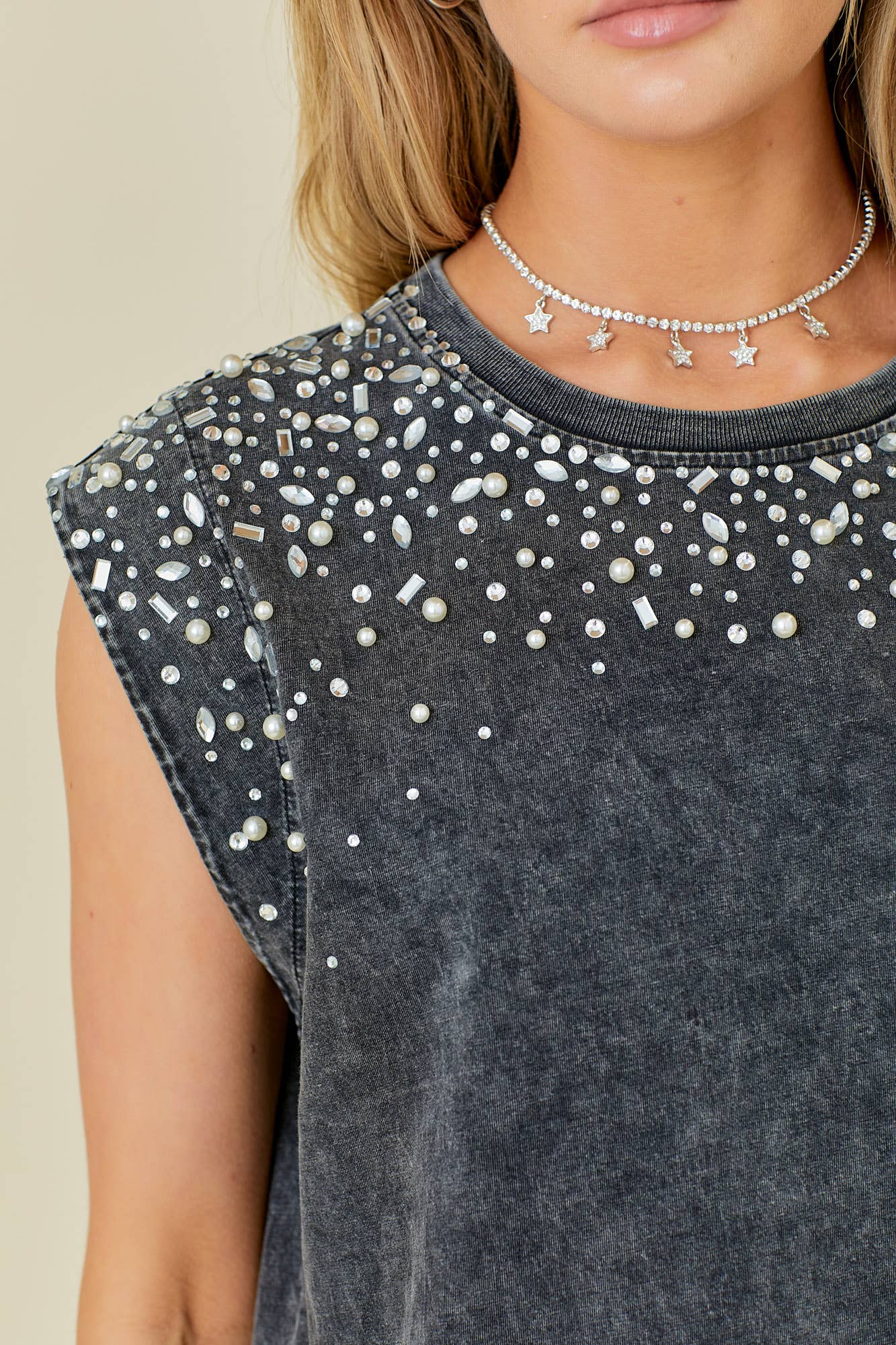 Rhinestone With Pearl Sleeveless Top