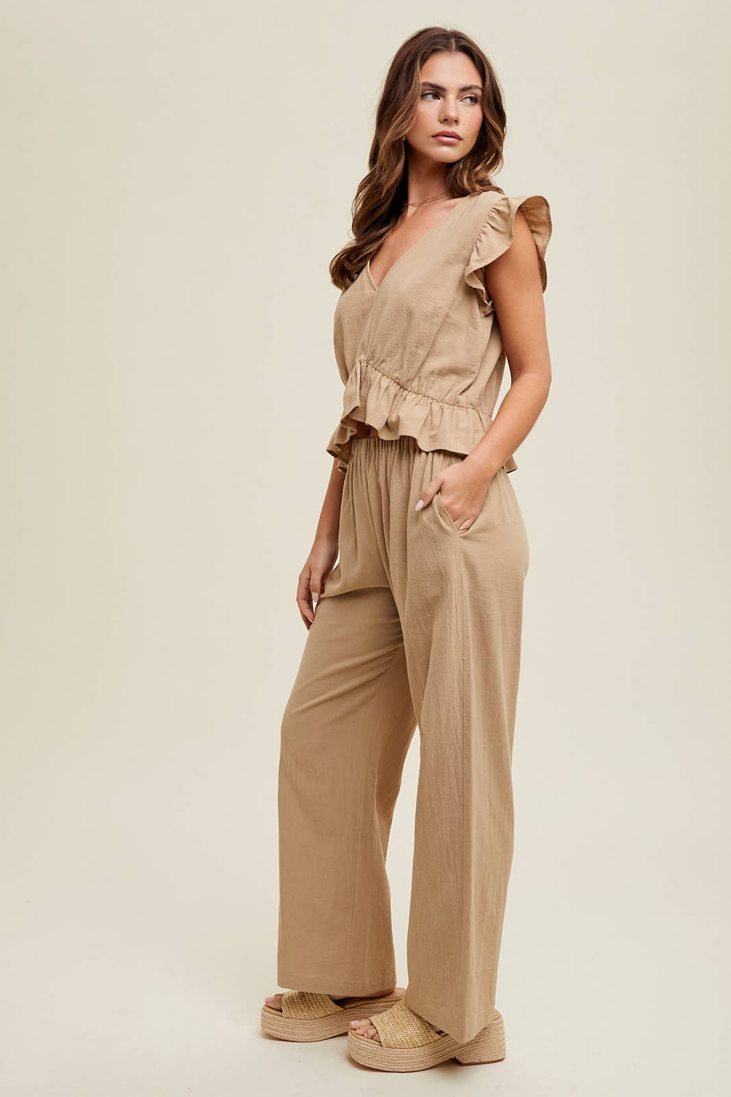 RUFFLE RELAXED CROP TOP AND PANTS SET MOCHA