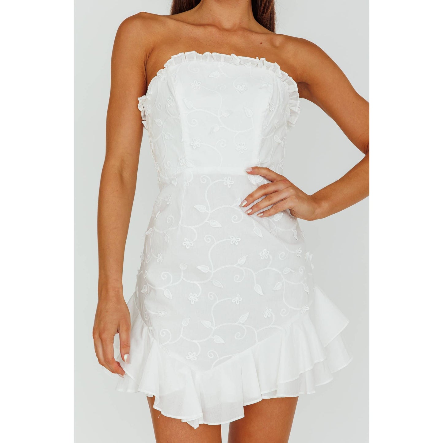 Sleeveless White Embroidered Strapless Dress