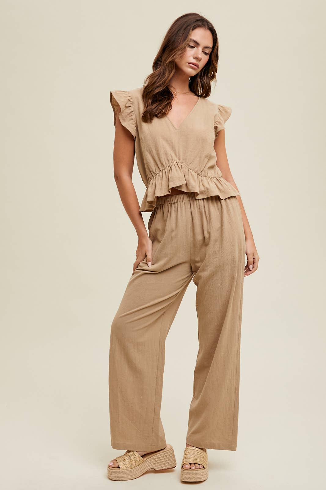 RUFFLE RELAXED CROP TOP AND PANTS SET MOCHA